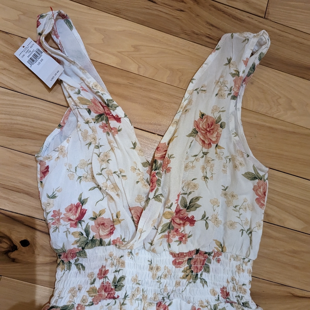 NWT American Eagle white floral romper size XS - Picture 6 of 8